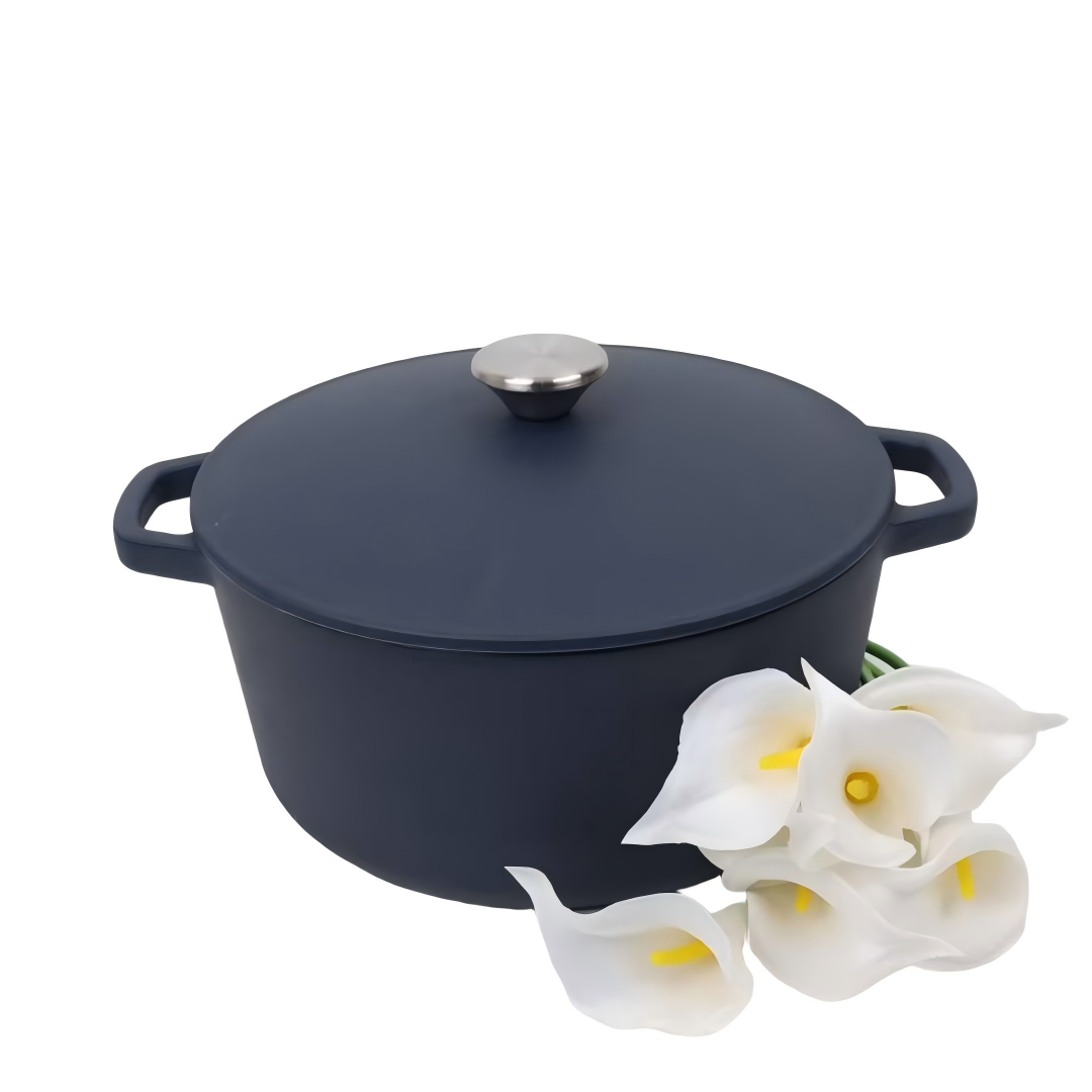 26 Enamel cast iron dutch oven with lid